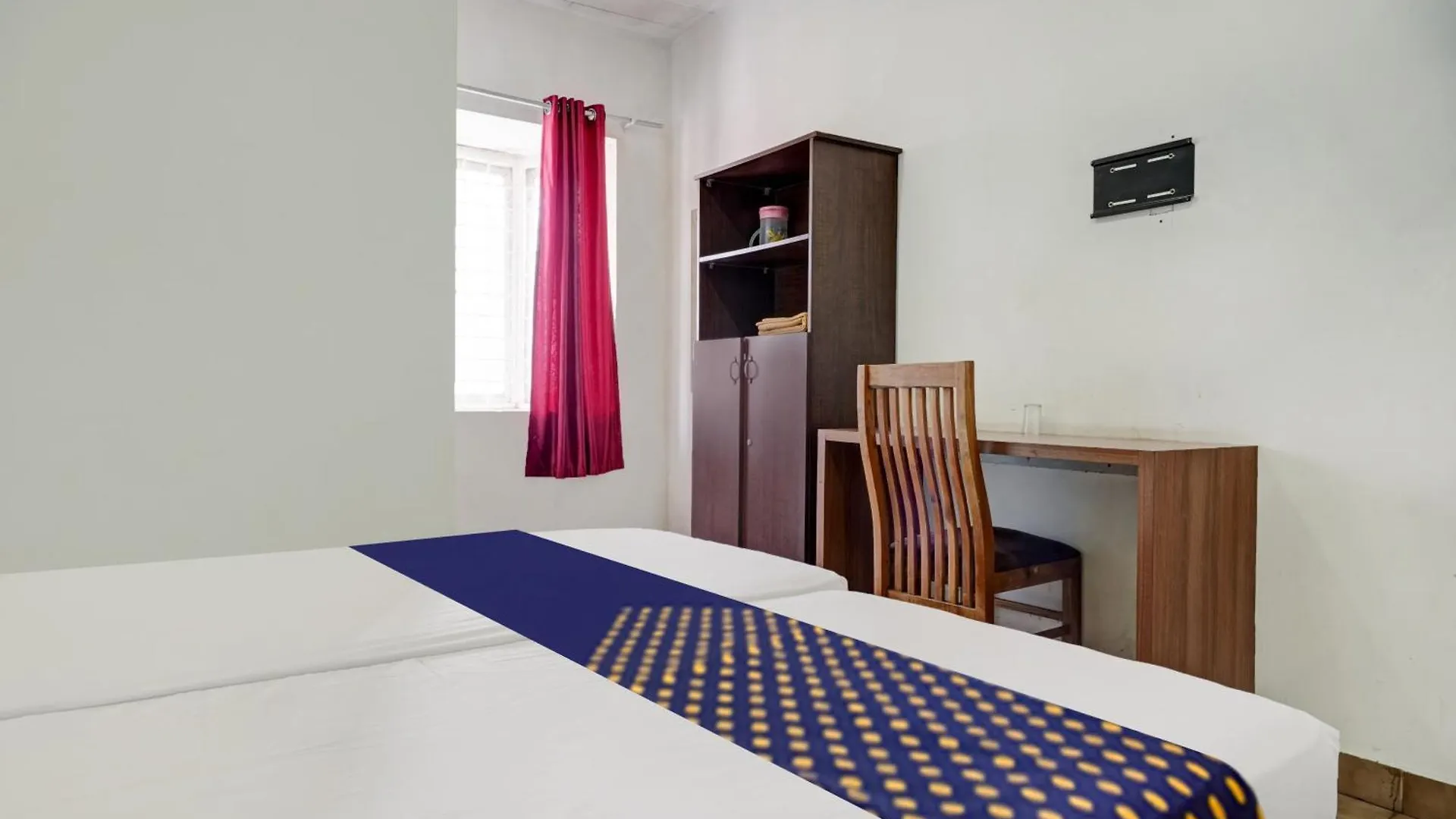 Spot On Riyan Suites Kochi 3*,  Indie