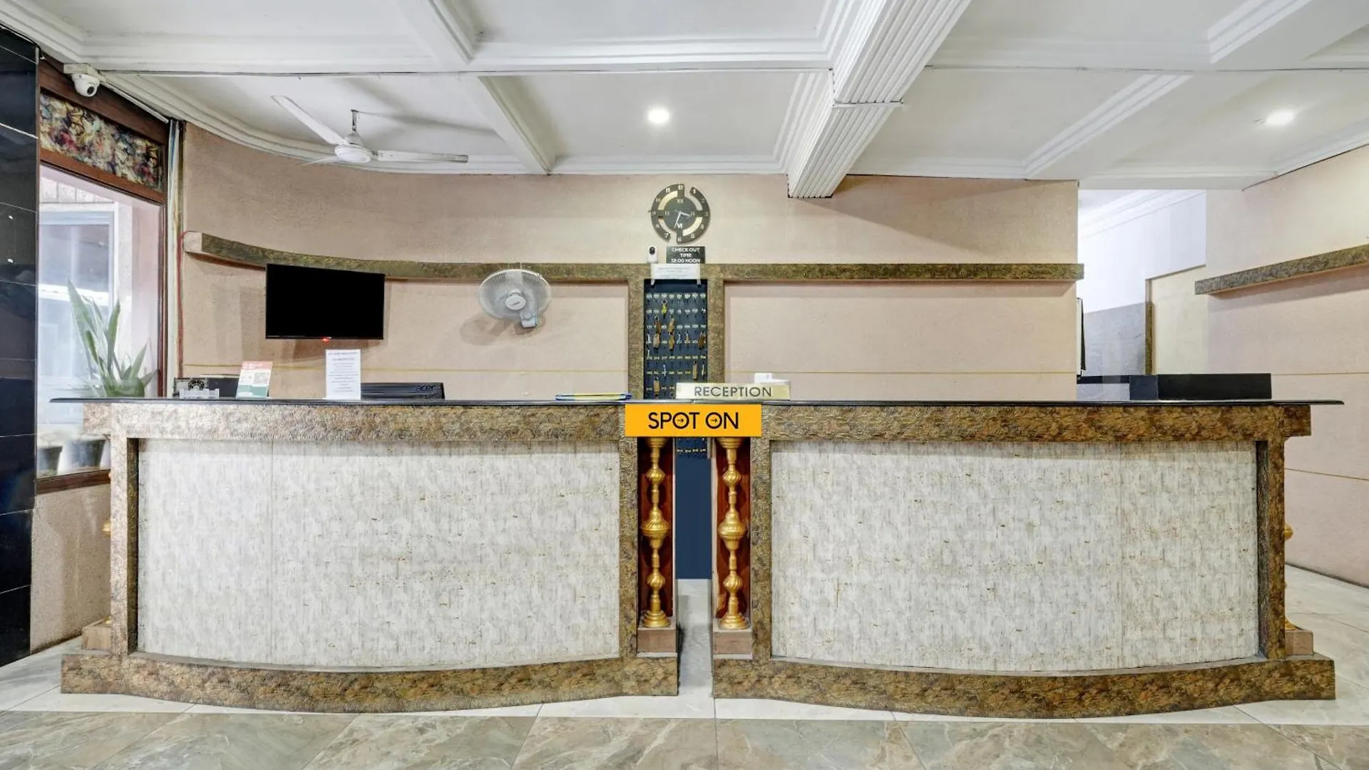 Spot On Riyan Suites Kochi Indie