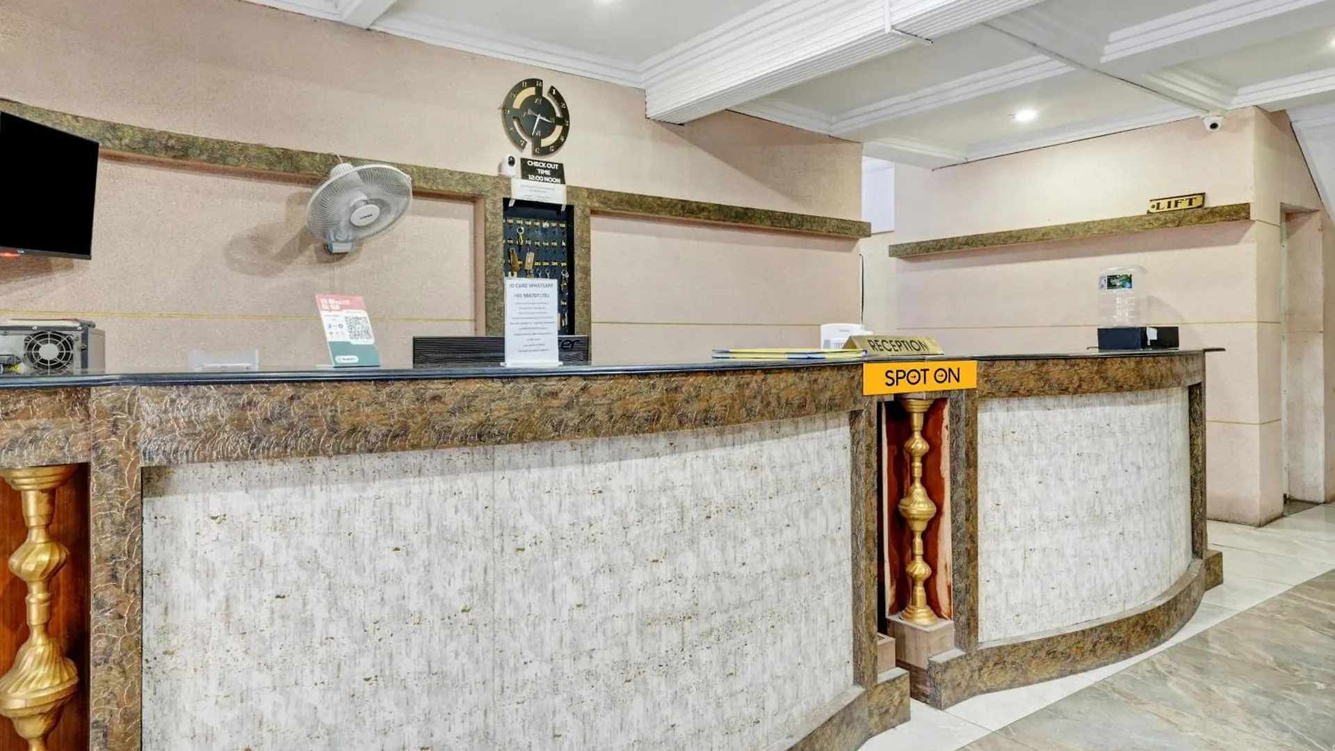 Hotell Spot On Riyan Suites Kochi